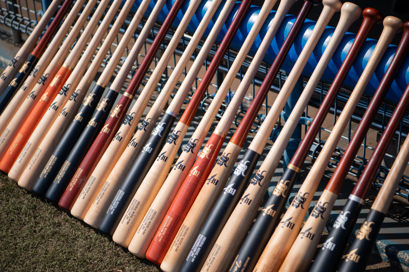 木製バットを【用途別】にご紹介！フレアグリップのメリットも解説