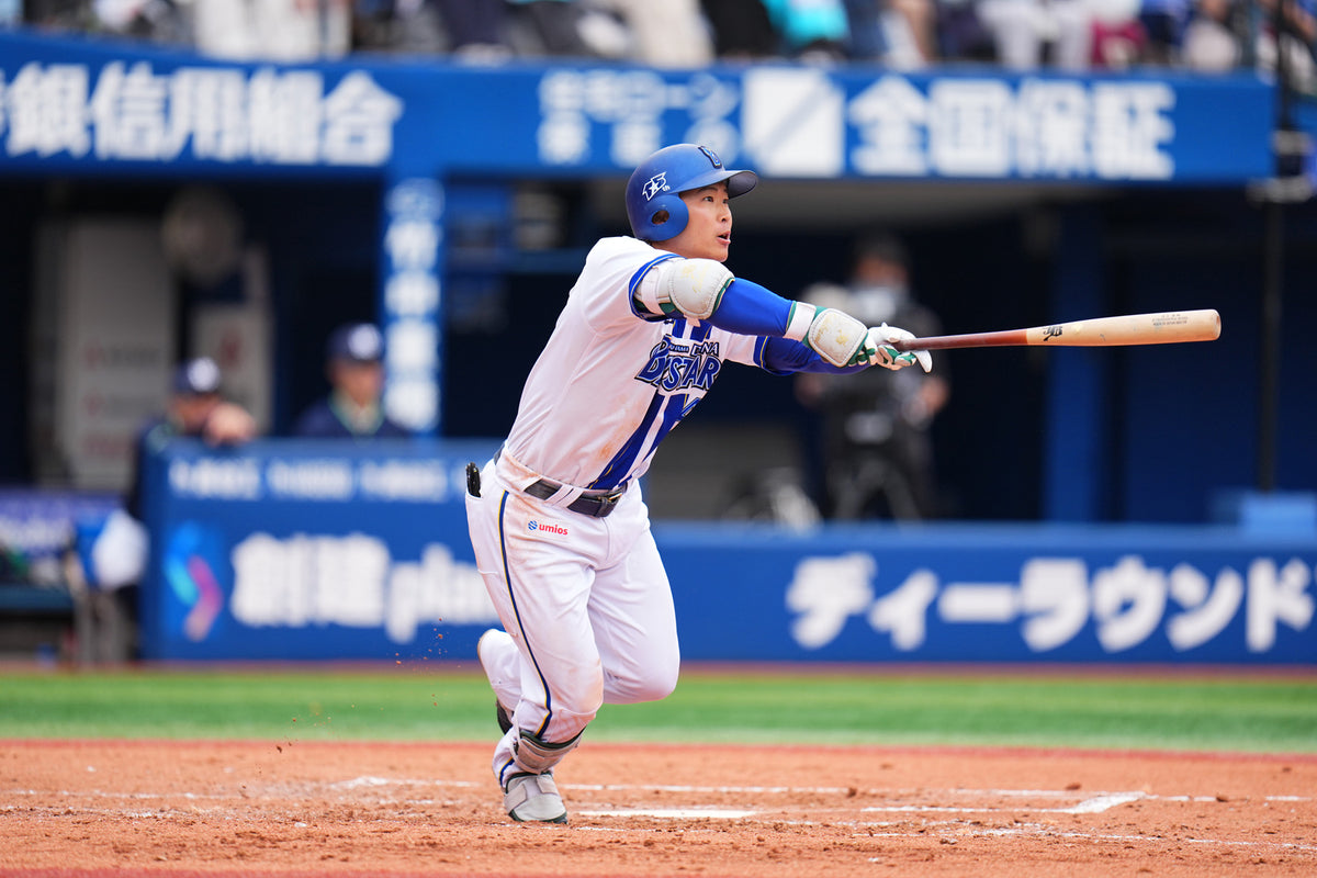 横浜DeNAベイスターズ 石上泰輝選手が打席で使用する和牛JBのバット｜日本のグラブメーカー｜ボールパークドットコム
